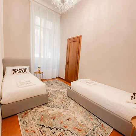 Ponte Pietra Lovely In Apartment Verona